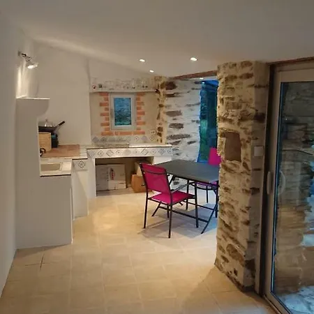 بيت ضيافة Domaine Du Bel Air 3*